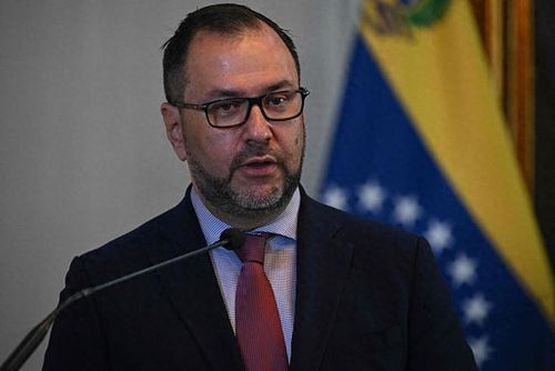 逮捕令下達,委內瑞拉深夜動手 阿根廷大使館被大軍包圍